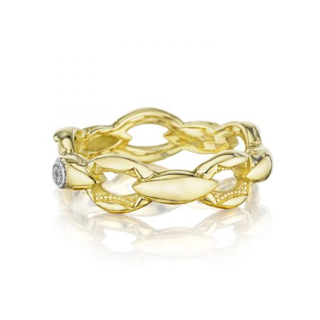 Crescent Links Ring in Yellow Gold